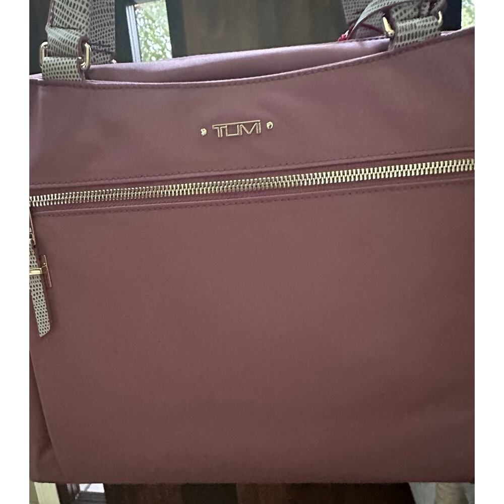Tumi Vista Catarina Medium Tote - Picture 8 of 13